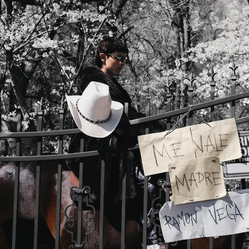 哪灬你的鸣巴好大歌曲原唱
